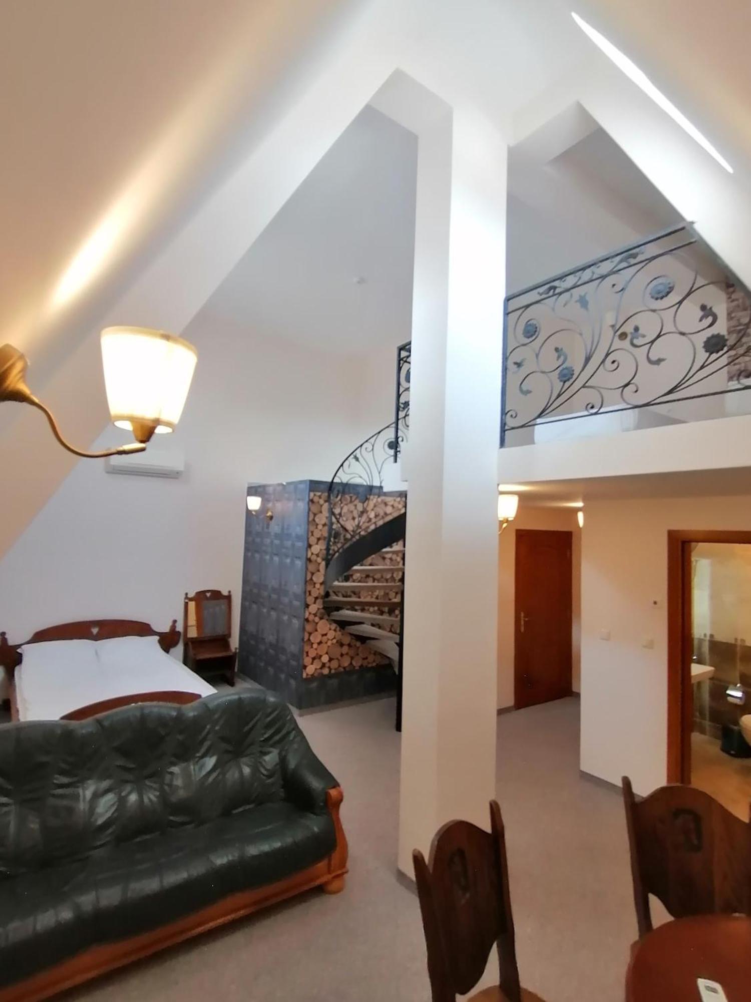 Hotel Aristokrat Obzor Buitenkant foto