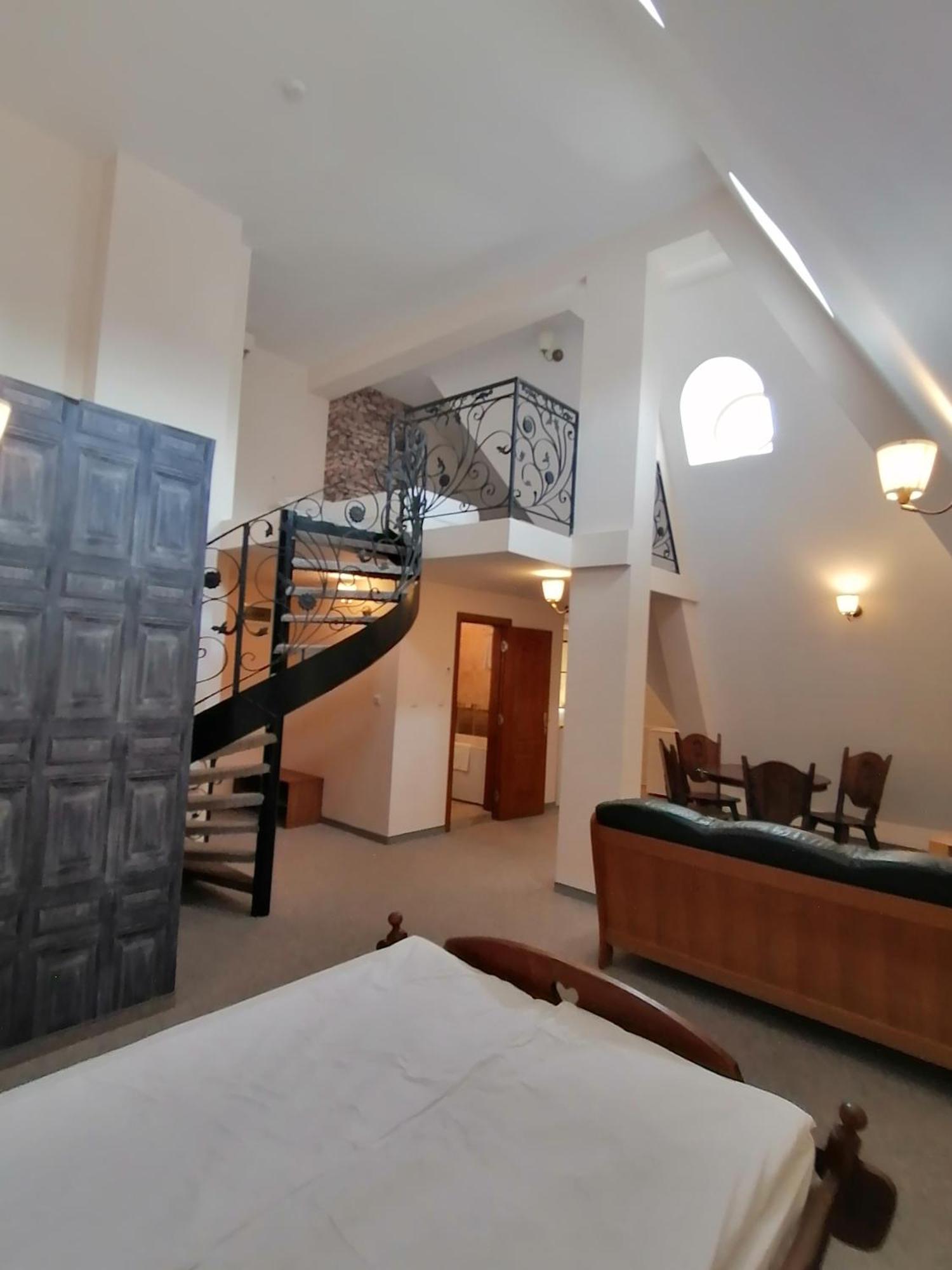 Hotel Aristokrat Obzor Buitenkant foto