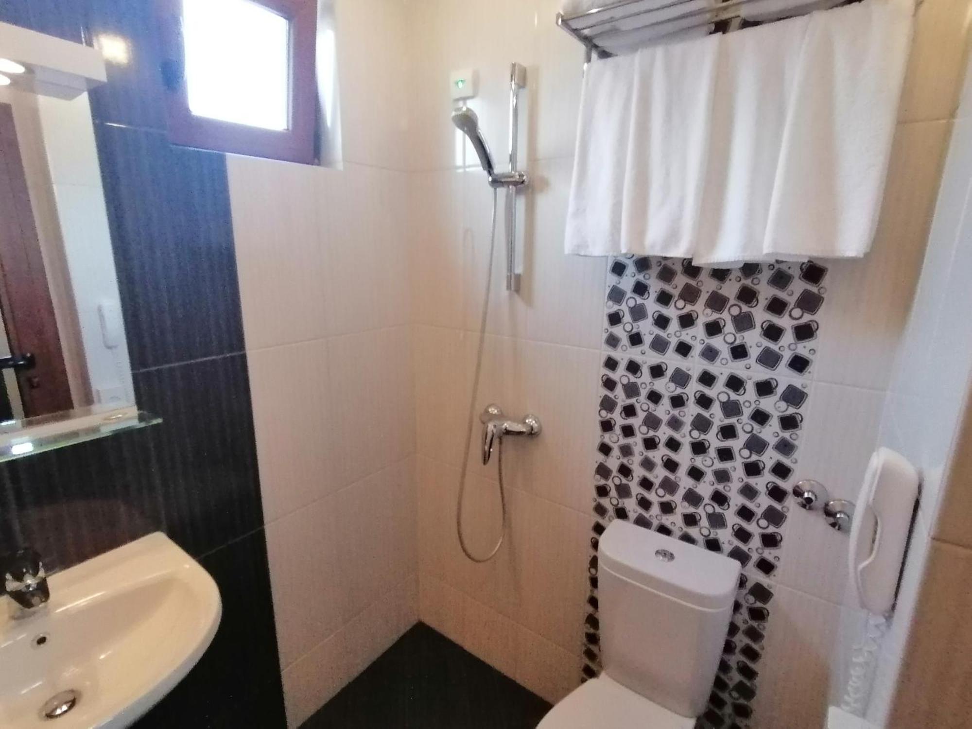 Hotel Aristokrat Obzor Buitenkant foto