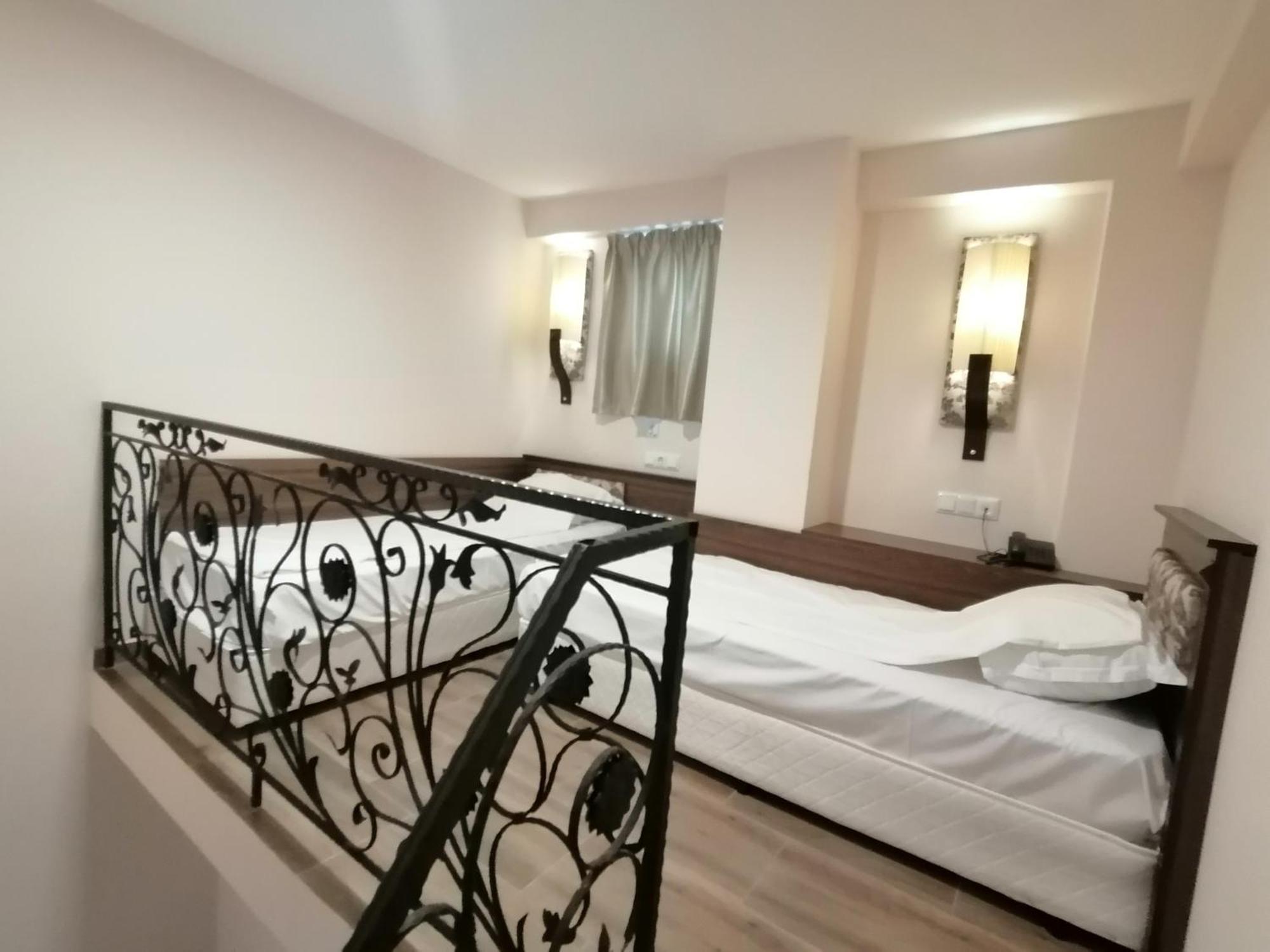 Hotel Aristokrat Obzor Buitenkant foto