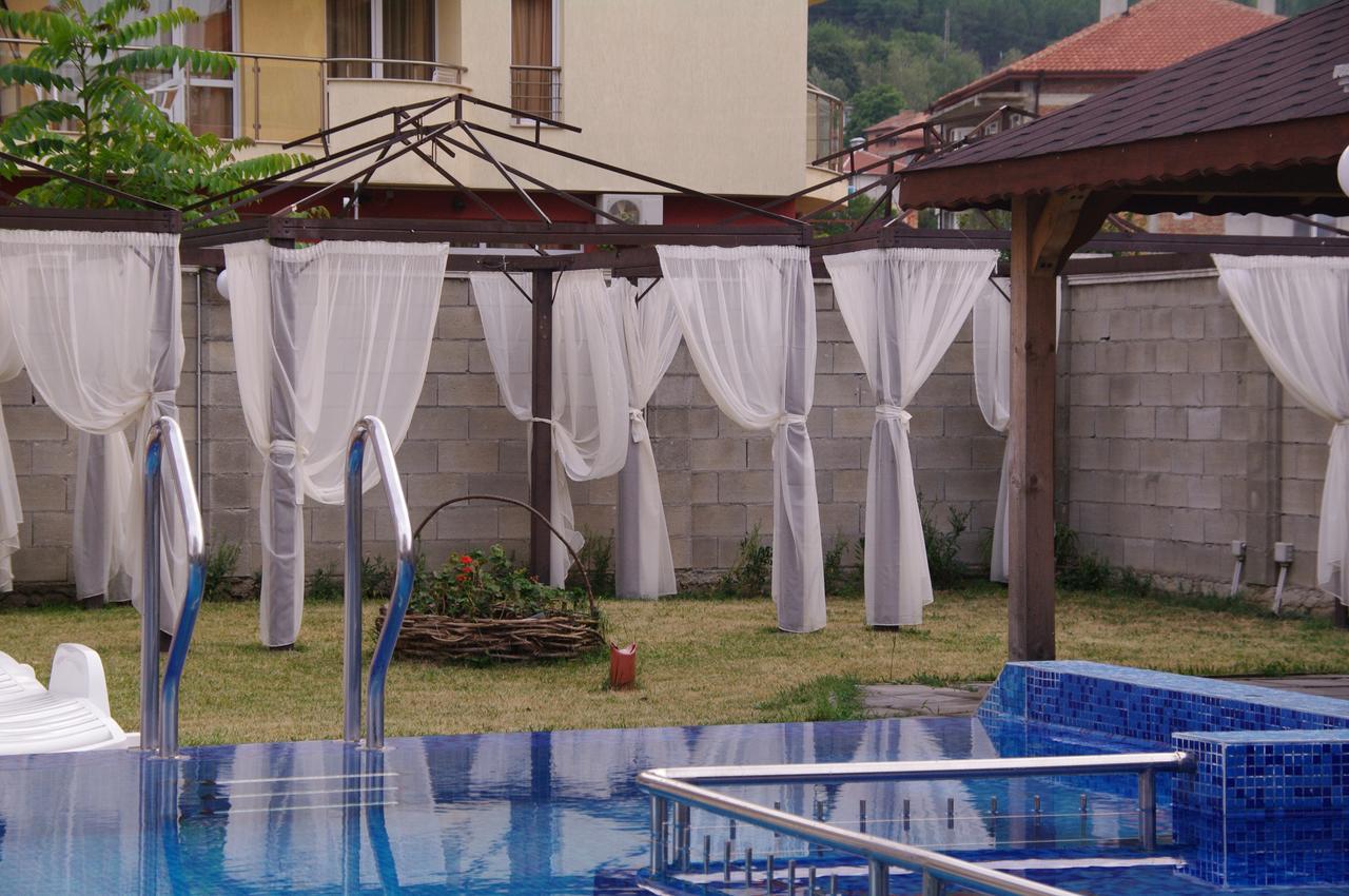Hotel Aristokrat Obzor Buitenkant foto