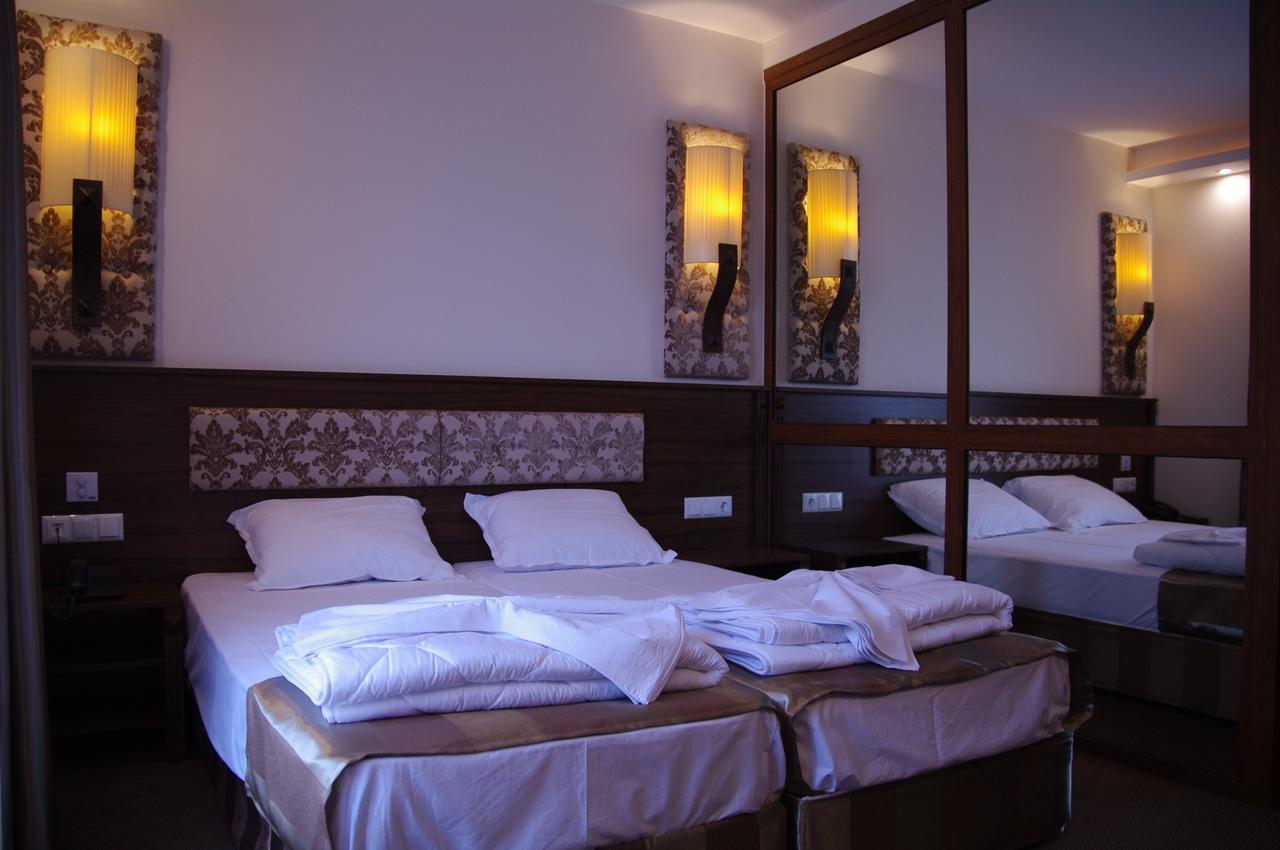 Hotel Aristokrat Obzor Buitenkant foto