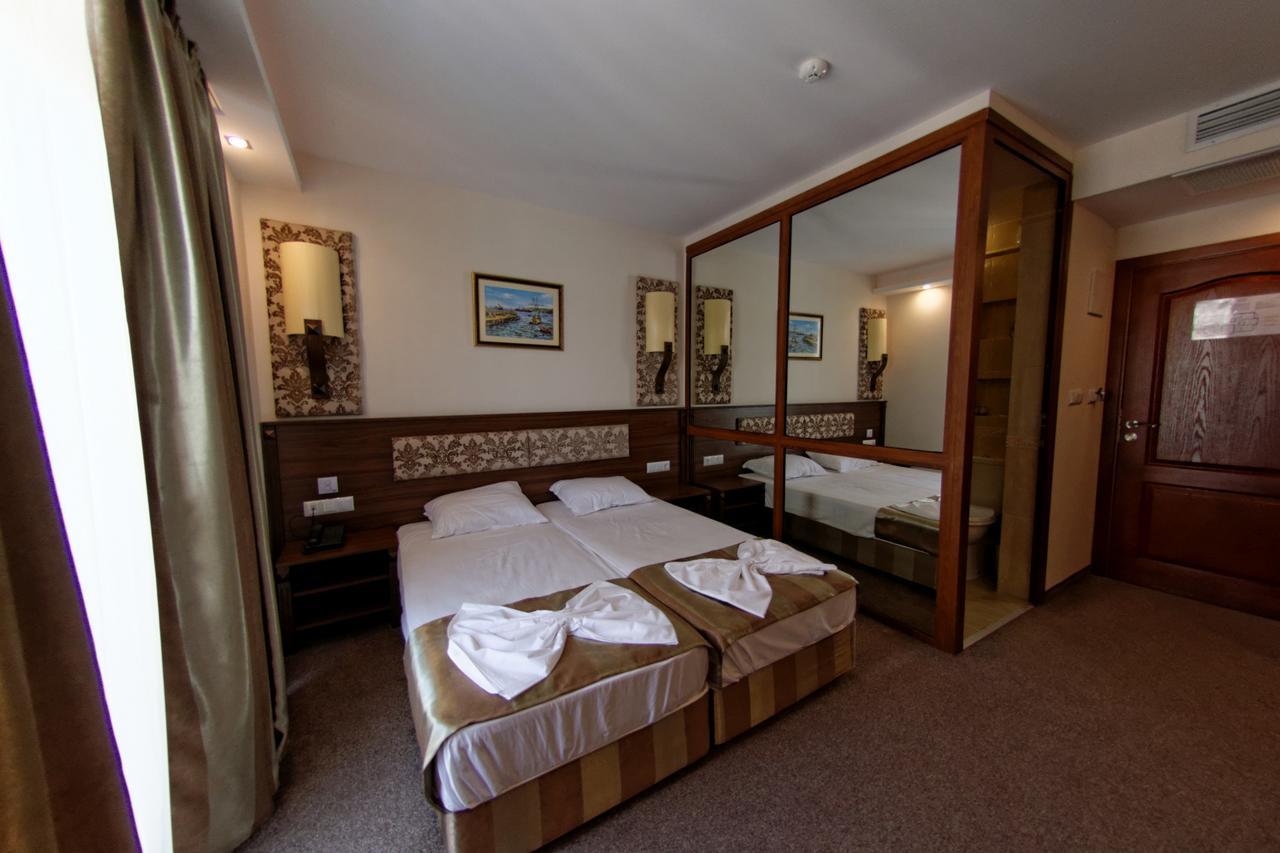 Hotel Aristokrat Obzor Buitenkant foto