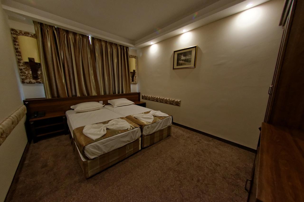 Hotel Aristokrat Obzor Buitenkant foto