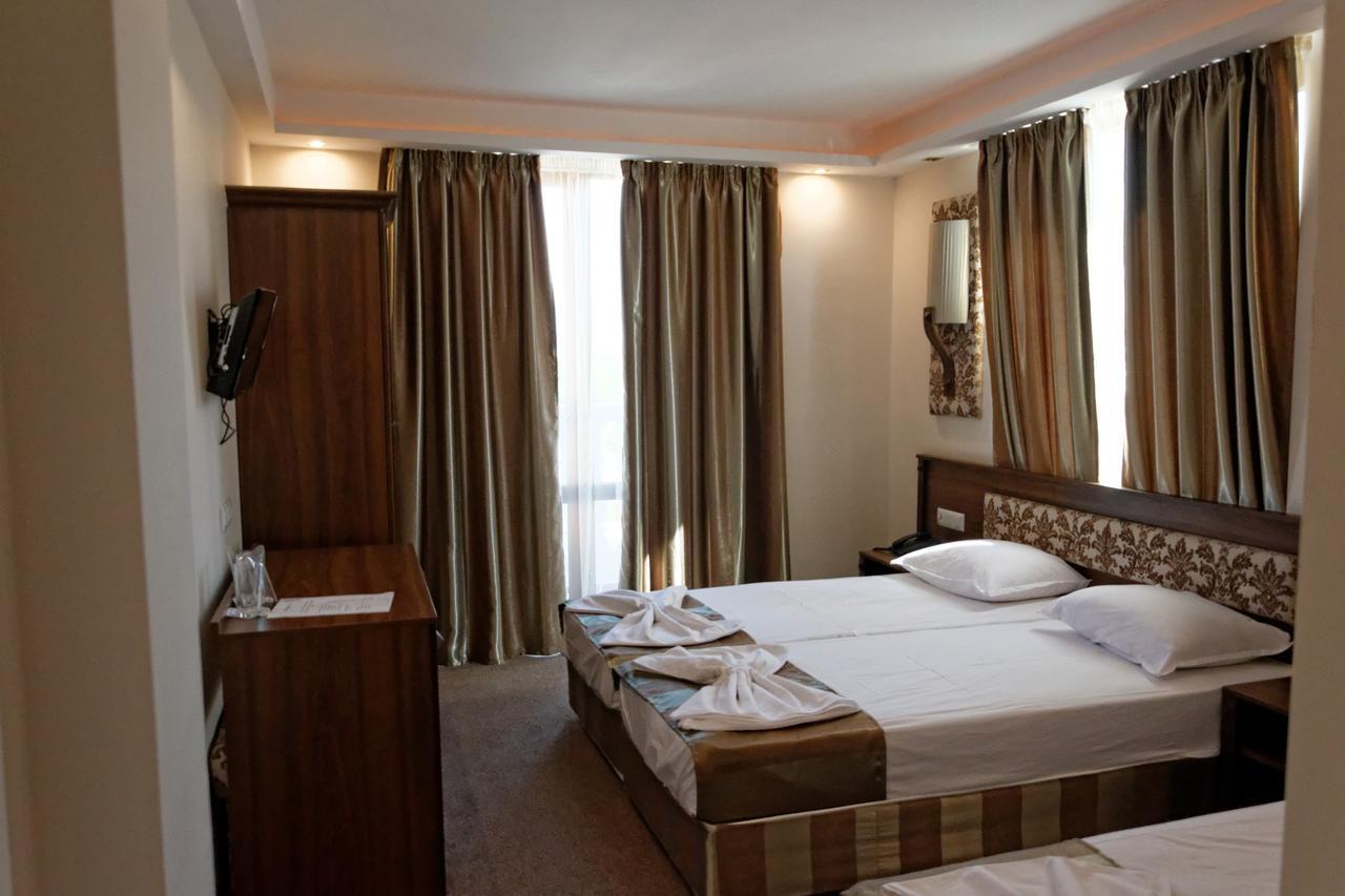 Hotel Aristokrat Obzor Buitenkant foto